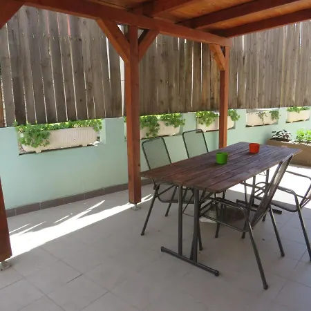 4 Apartamento *