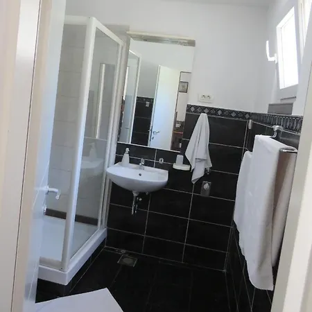 Apartamento 4 *
