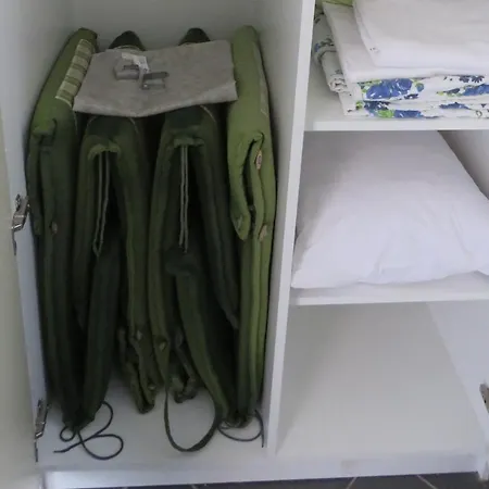 Apartment 4 *